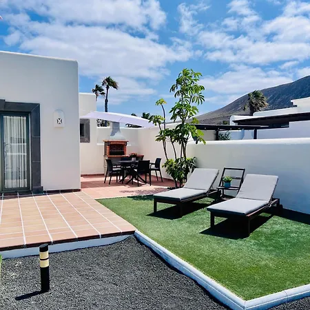 El Faro Holiday home *