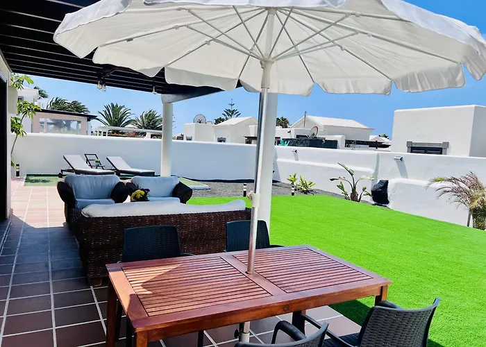 El Faro Playa Blanca